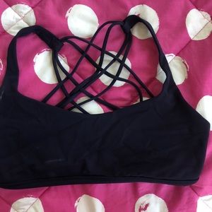 Lululemon free to be bra w/o pads
